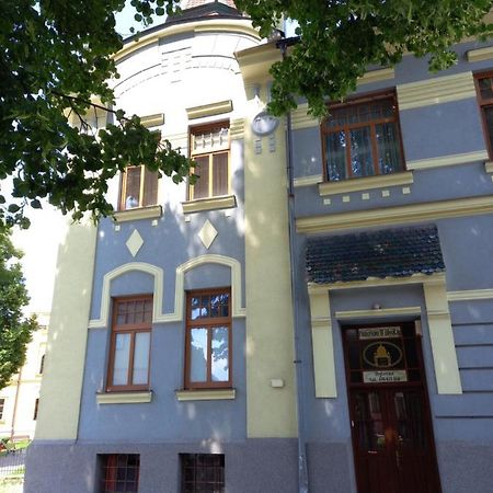 Penzion U Skoly Stare Mesto  Exterior photo